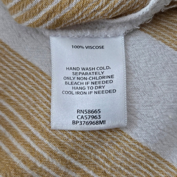 BP Striped Button Down Long Sleeve Shirt. Size Medium. Good preowned condition. - Picture 6 of 7